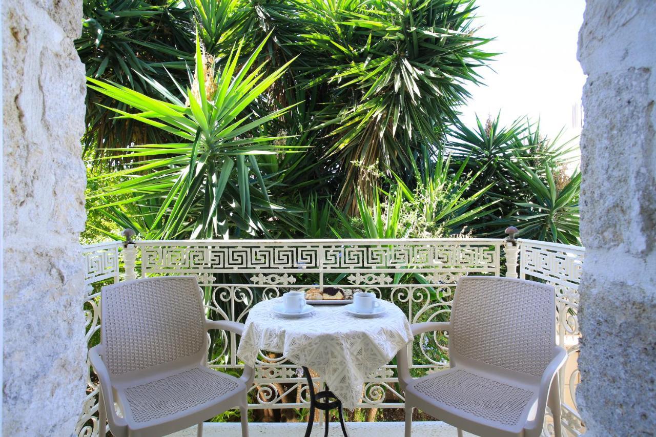 Villa Oasis 卡米拉日 外观 照片